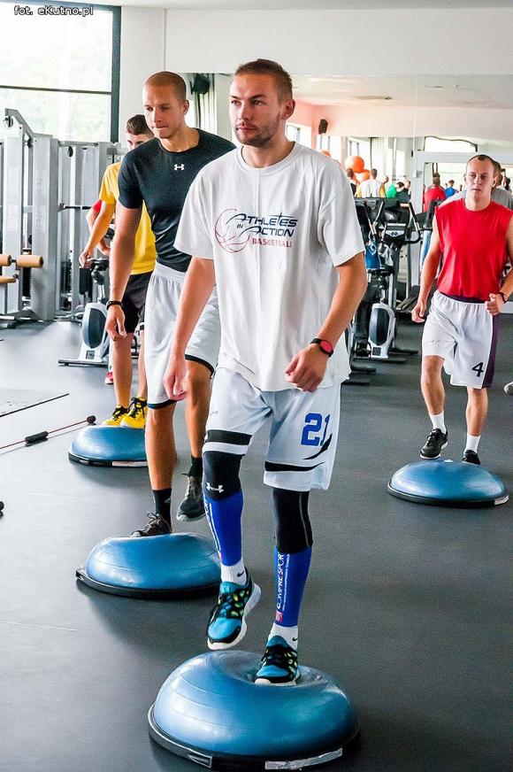 Koszykarze KKS Pro-Basket Kutno na zajęciach Magic Bar