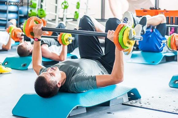 Koszykarze KKS Pro-Basket Kutno na zajęciach Magic Bar