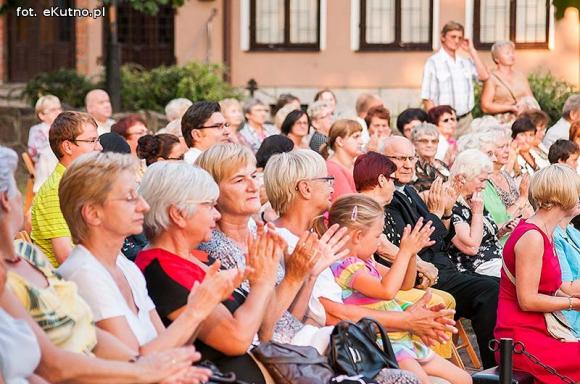 Kutno ma też uroczy skwer. Festiwalowy wieczór operetkowy
