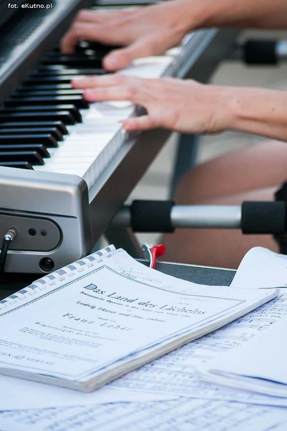 Kutno ma też uroczy skwer. Festiwalowy wieczór operetkowy