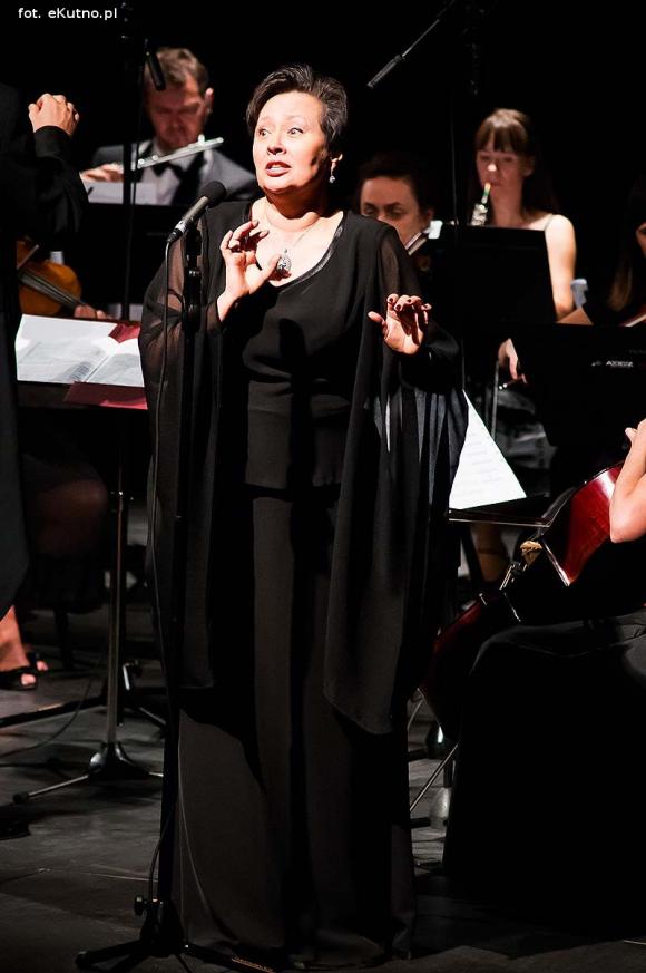 Dosięgnąć gwiazd...Nie ma sztuki bez mecenasów