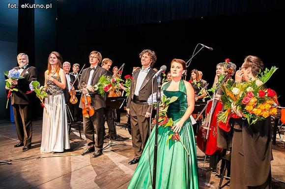 Dosięgnąć gwiazd...Nie ma sztuki bez mecenasów