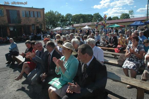 Chcę wyjechać na wieś, dojrzałe wiśnie z drzewa rwać... Dożynki w gminie Strzelce