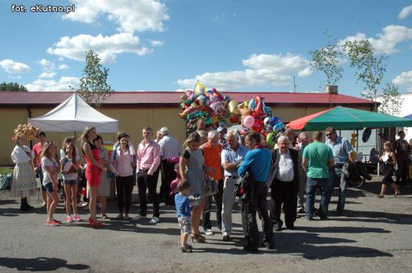 Chcę wyjechać na wieś, dojrzałe wiśnie z drzewa rwać... Dożynki w gminie Strzelce