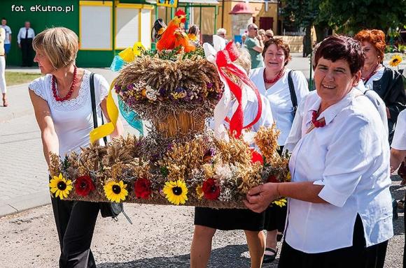  Zboża z pól sprzątnięte tradycja więc każe by godnie to uczcili wszyscy gospodarze