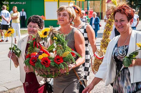  Zboża z pól sprzątnięte tradycja więc każe by godnie to uczcili wszyscy gospodarze