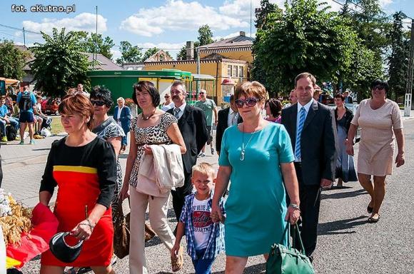  Zboża z pól sprzątnięte tradycja więc każe by godnie to uczcili wszyscy gospodarze