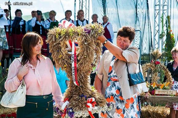  Zboża z pól sprzątnięte tradycja więc każe by godnie to uczcili wszyscy gospodarze