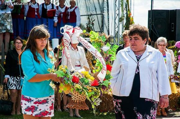  Zboża z pól sprzątnięte tradycja więc każe by godnie to uczcili wszyscy gospodarze