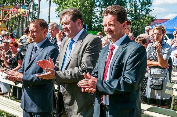  Zboża z pól sprzątnięte tradycja więc każe by godnie to uczcili wszyscy gospodarze