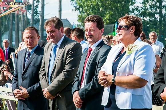  Zboża z pól sprzątnięte tradycja więc każe by godnie to uczcili wszyscy gospodarze