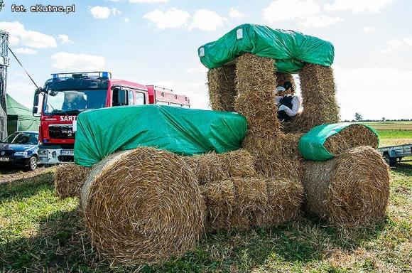  Zboża z pól sprzątnięte tradycja więc każe by godnie to uczcili wszyscy gospodarze