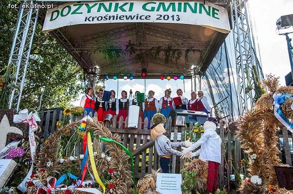  Zboża z pól sprzątnięte tradycja więc każe by godnie to uczcili wszyscy gospodarze