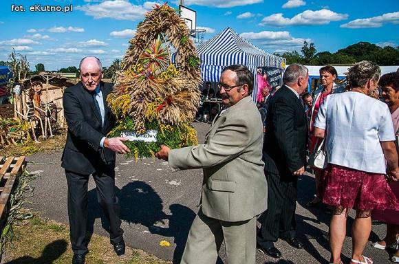  Zboża z pól sprzątnięte tradycja więc każe by godnie to uczcili wszyscy gospodarze