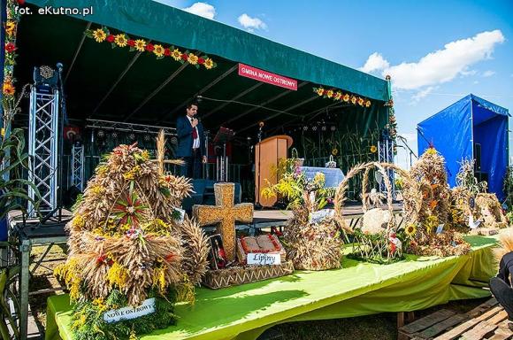  Zboża z pól sprzątnięte tradycja więc każe by godnie to uczcili wszyscy gospodarze