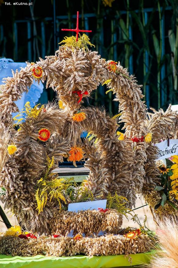  Zboża z pól sprzątnięte tradycja więc każe by godnie to uczcili wszyscy gospodarze