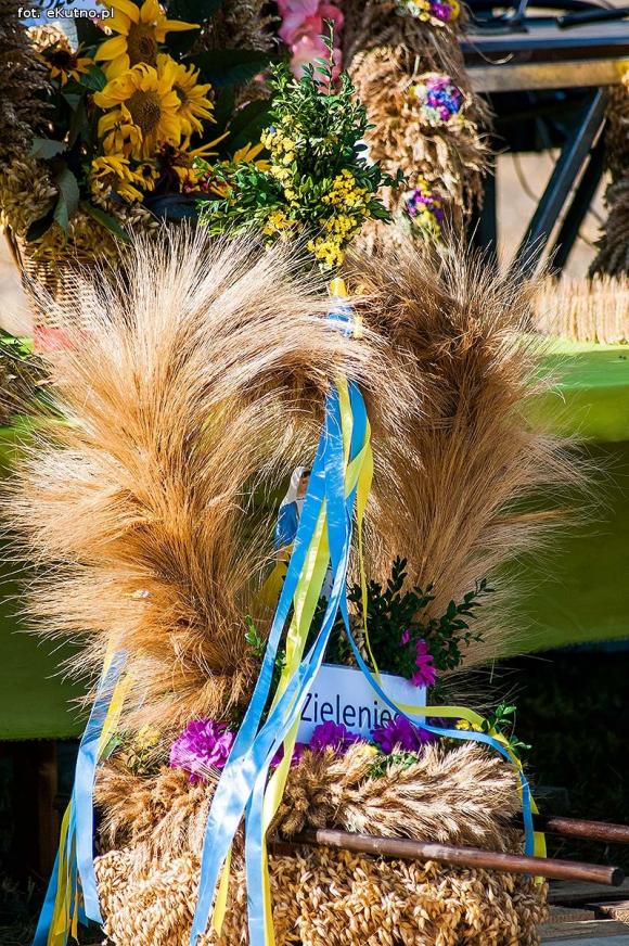  Zboża z pól sprzątnięte tradycja więc każe by godnie to uczcili wszyscy gospodarze