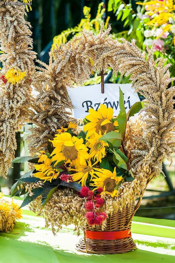  Zboża z pól sprzątnięte tradycja więc każe by godnie to uczcili wszyscy gospodarze