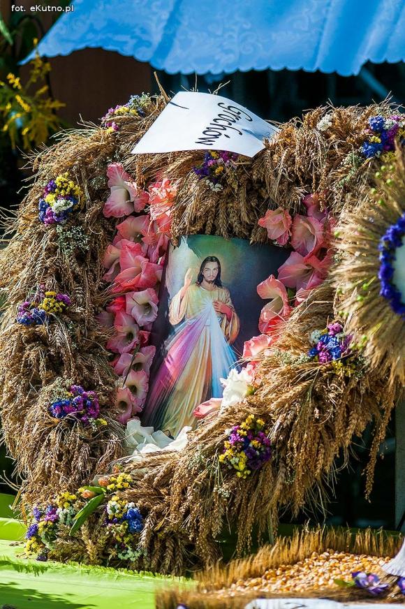  Zboża z pól sprzątnięte tradycja więc każe by godnie to uczcili wszyscy gospodarze