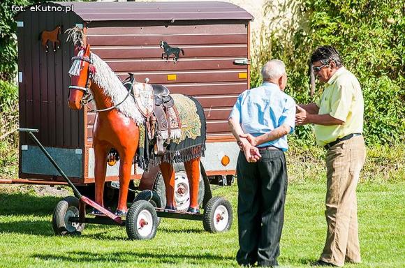  Zboża z pól sprzątnięte tradycja więc każe by godnie to uczcili wszyscy gospodarze