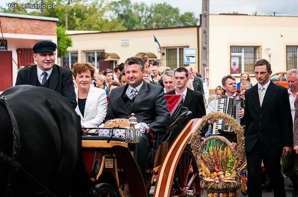 Od myszy po cesarza wszyscy żyją z gospodarza. Dożynki w gminie Krzyżanów
