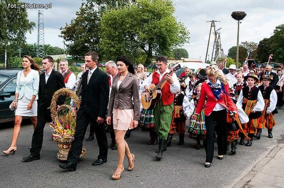Od myszy po cesarza wszyscy żyją z gospodarza. Dożynki w gminie Krzyżanów