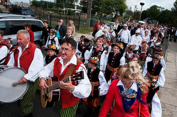 Od myszy po cesarza wszyscy żyją z gospodarza. Dożynki w gminie Krzyżanów