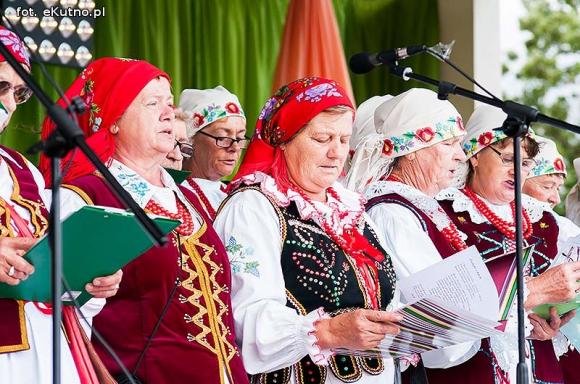 Od myszy po cesarza wszyscy żyją z gospodarza. Dożynki w gminie Krzyżanów