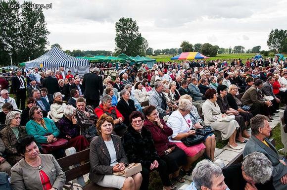 Od myszy po cesarza wszyscy żyją z gospodarza. Dożynki w gminie Krzyżanów
