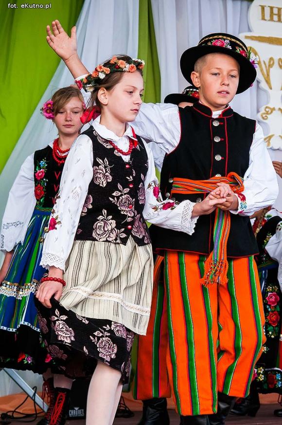 Od myszy po cesarza wszyscy żyją z gospodarza. Dożynki w gminie Krzyżanów