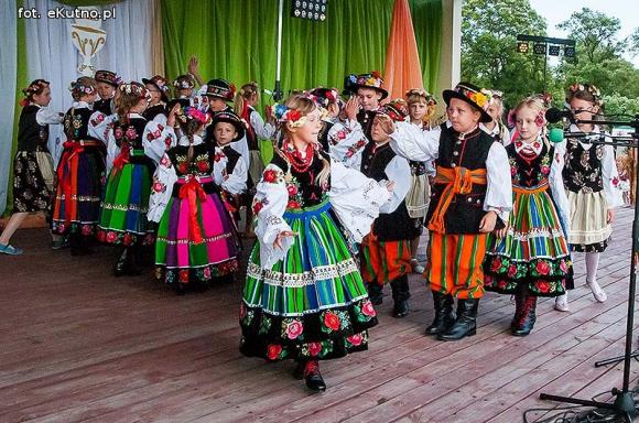 Od myszy po cesarza wszyscy żyją z gospodarza. Dożynki w gminie Krzyżanów