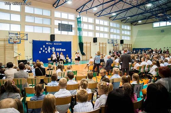 Witaj szkoło. Powodzenia na klasówkach