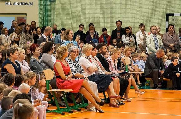 Witaj szkoło. Powodzenia na klasówkach