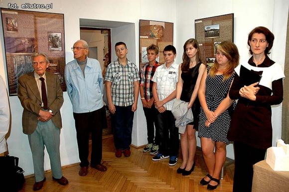 Zobaczcie w kutnowskim muzeum: denary krzyżowe spod Sieciechowa, kopia drzwi gnieźnieńskich i stauroteka