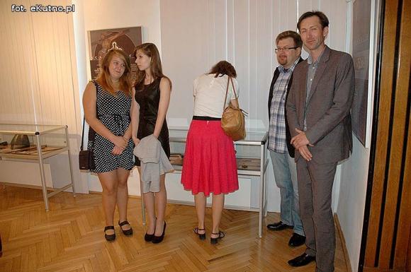 Zobaczcie w kutnowskim muzeum: denary krzyżowe spod Sieciechowa, kopia drzwi gnieźnieńskich i stauroteka