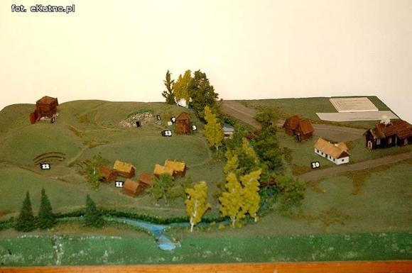 Zobaczcie w kutnowskim muzeum: denary krzyżowe spod Sieciechowa, kopia drzwi gnieźnieńskich i stauroteka