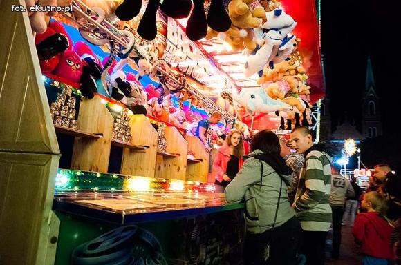 Wieczorne szaleństwa w lunaparku