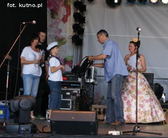 Oliwia Byczkowska, Abrakadabra i OKAY ze Złotymi Różami