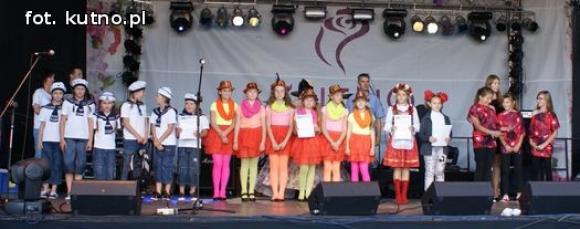 Oliwia Byczkowska, Abrakadabra i OKAY ze Złotymi Różami