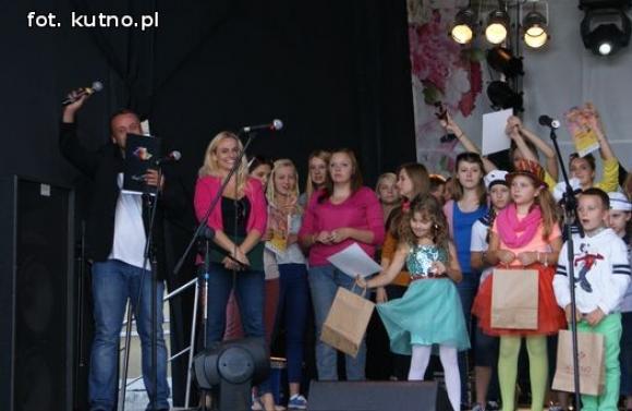 Oliwia Byczkowska, Abrakadabra i OKAY ze Złotymi Różami