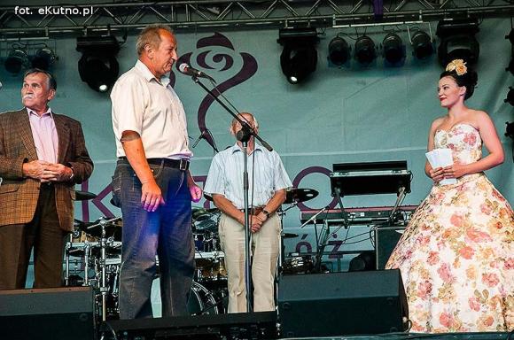 Koniec Święta w Mieście Róż: Król Elvis, światowe przeboje i mocne Ukeje