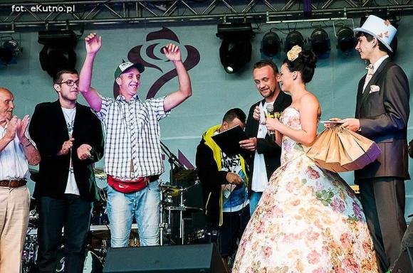 Koniec Święta w Mieście Róż: Król Elvis, światowe przeboje i mocne Ukeje