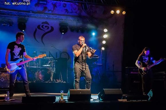 Koniec Święta w Mieście Róż: Król Elvis, światowe przeboje i mocne Ukeje