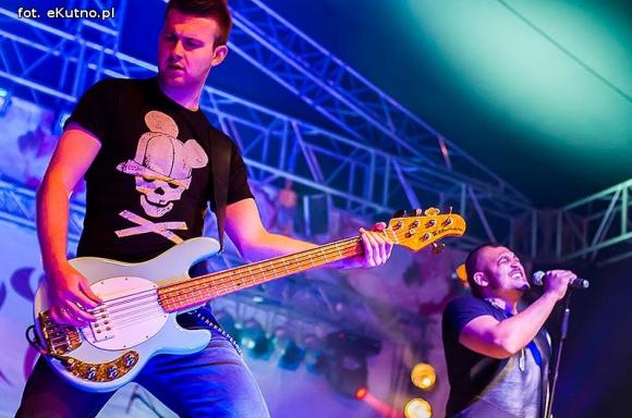 Koniec Święta w Mieście Róż: Król Elvis, światowe przeboje i mocne Ukeje