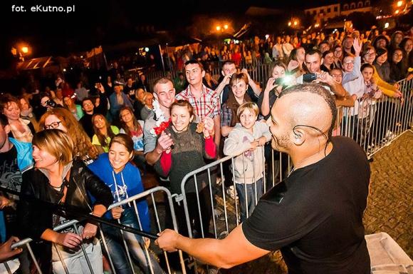Koniec Święta w Mieście Róż: Król Elvis, światowe przeboje i mocne Ukeje
