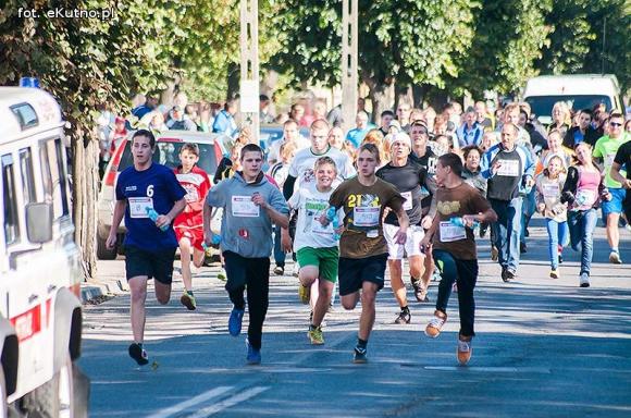 Sportowa niedziela w Żychlinie: bieg, siatkówka, piłka nożna, koncert i nagrody