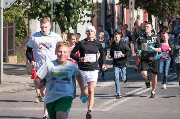 Sportowa niedziela w Żychlinie: bieg, siatkówka, piłka nożna, koncert i nagrody