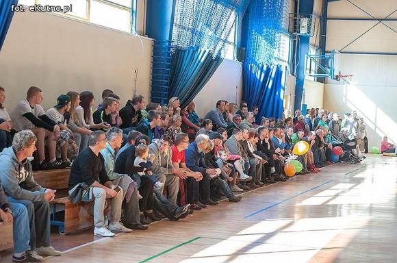 Sportowa niedziela w Żychlinie: bieg, siatkówka, piłka nożna, koncert i nagrody