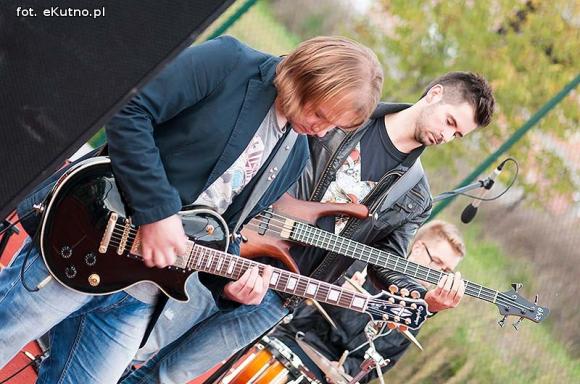 Sportowa niedziela w Żychlinie: bieg, siatkówka, piłka nożna, koncert i nagrody