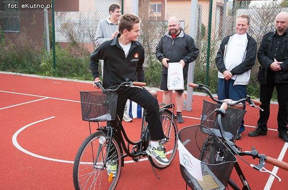 Sportowa niedziela w Żychlinie: bieg, siatkówka, piłka nożna, koncert i nagrody